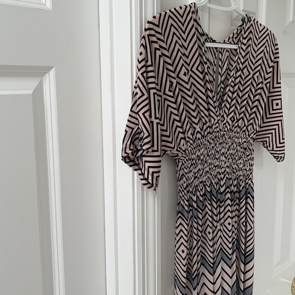 Maxi dress with gray and cream pattern - Picture 4 of 4